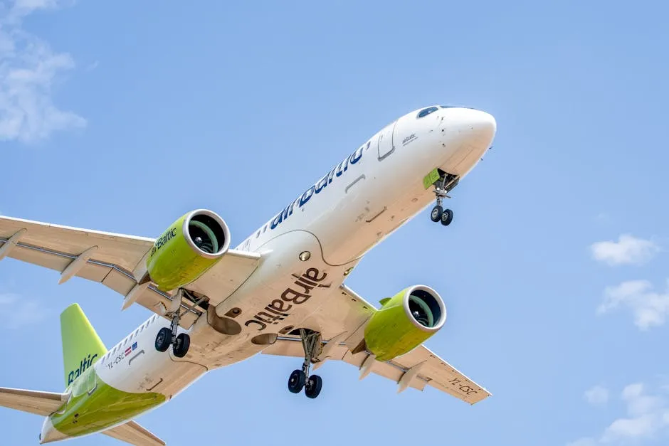Lidmašīna virs mākoņiem — airBaltic maršruti un lidojumi no Rīgas 2026