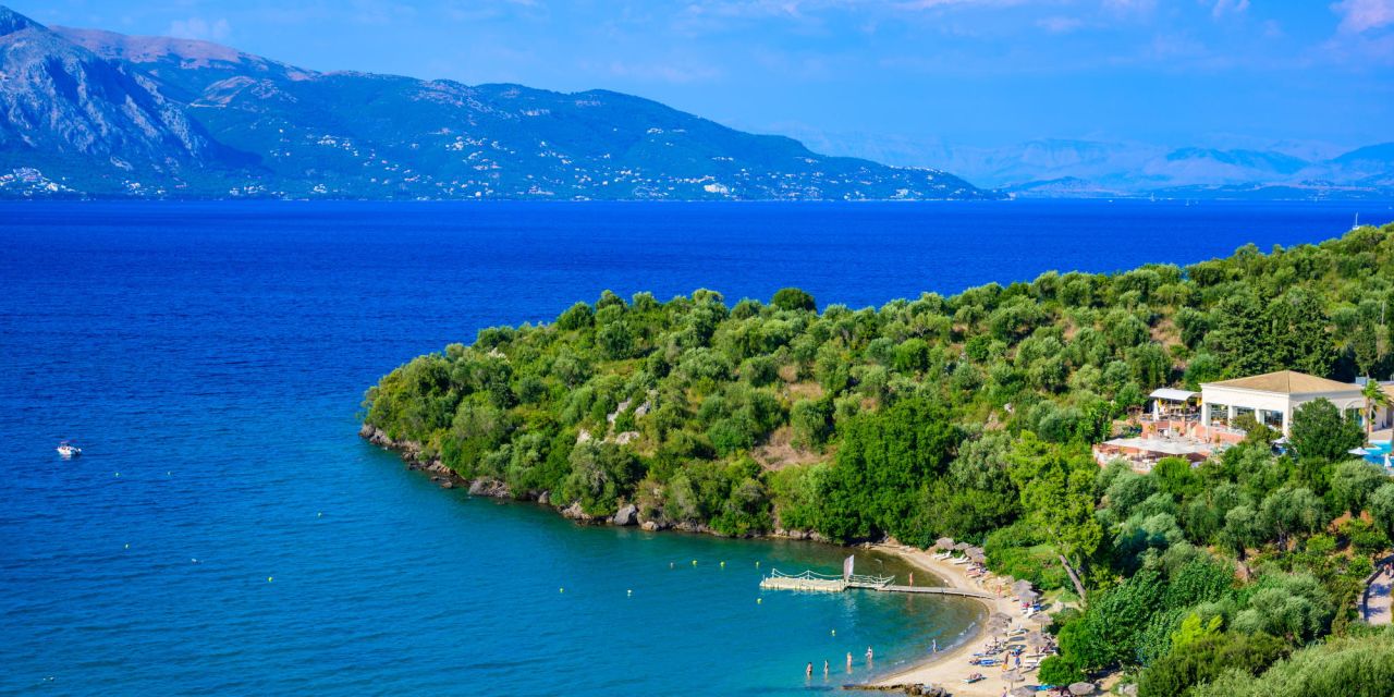 Korfu salas kūrorts ar baseinu un jūras skatu