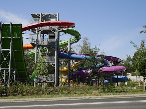 Viesnīcas ģimenēm ar bērniem — kur ūdens slidkalniņi nekad nebeidzas